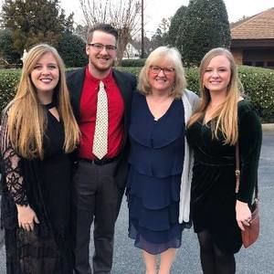 Meet your Posher, Vickie